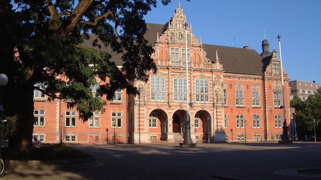 Harburger Rathaus von außen, standesamtliche Trauungen sind hier möglich