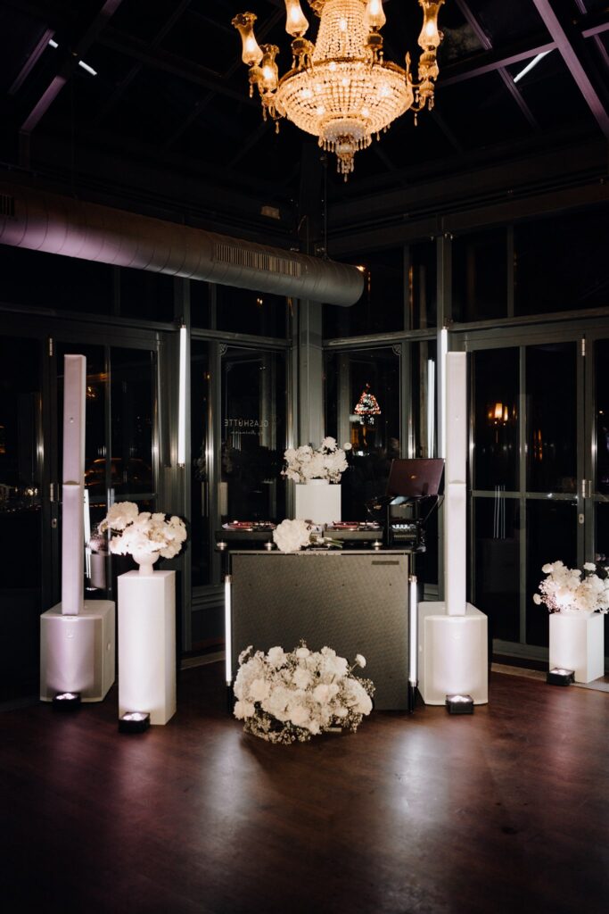 Aufbau des DJ-Setups von DJ Jojo aus Hannover, Planung: Sophia von Aspern, von Aspern Weddings, Lüneburg, Hamburg, Hannover, Bremen