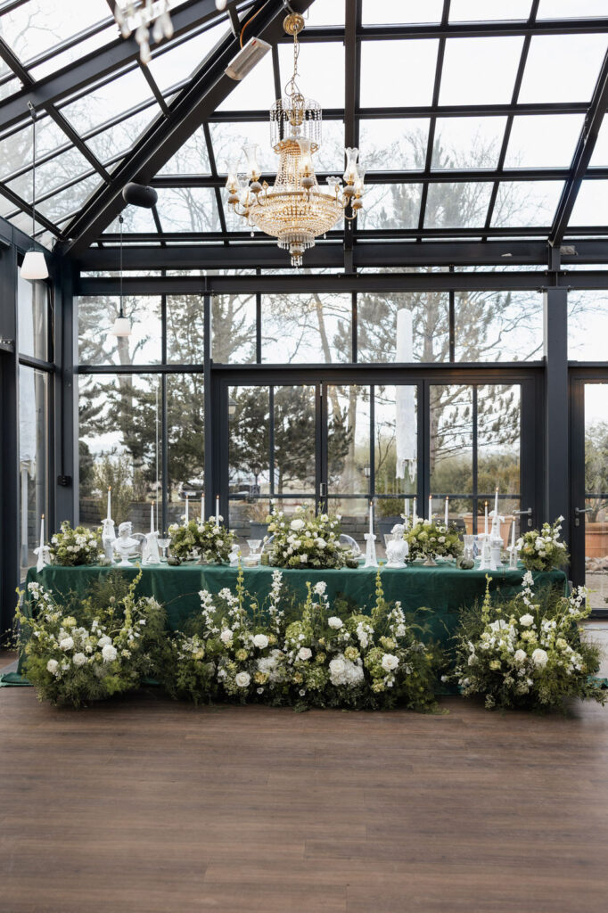Der Glasbau der Glashütte by Isermann bietet individeulle Gestaltungsmöglichkeiten für eure Hochzeit