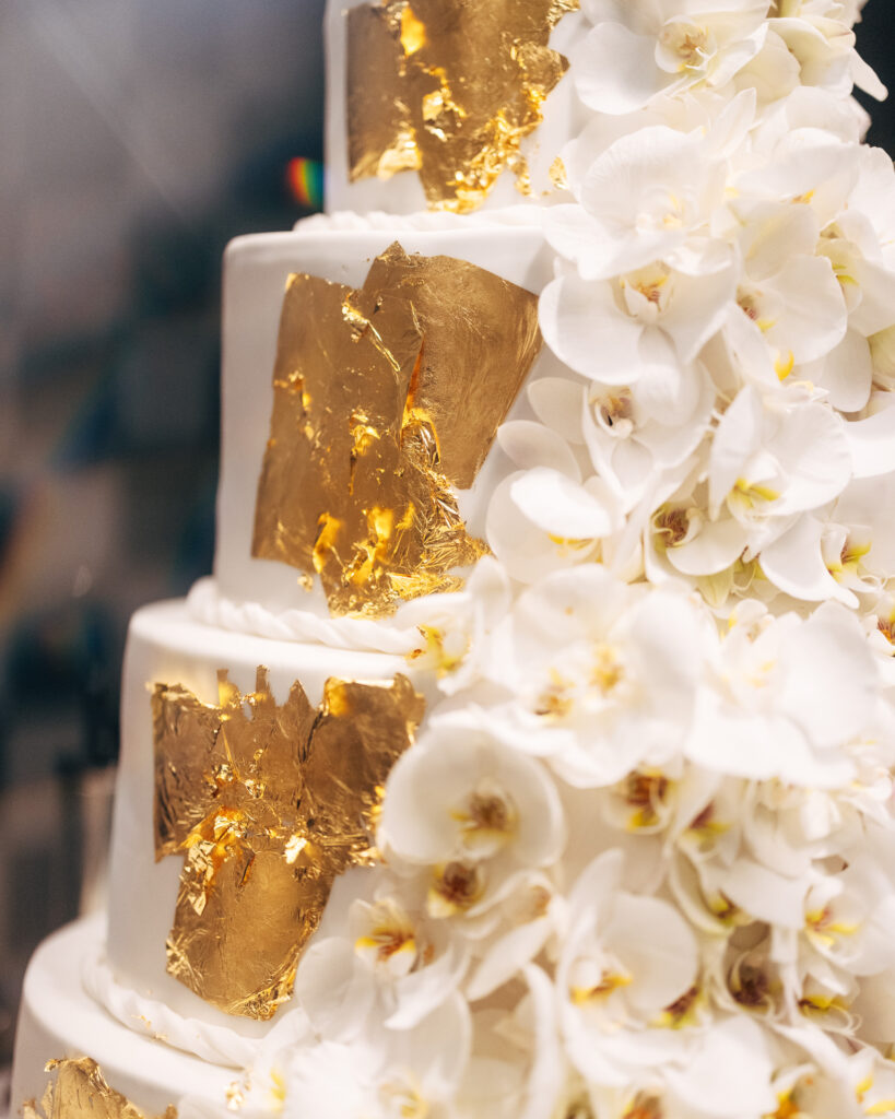 Hochzeitstorte - Elegante Hochzeit im Vier Jahreszeiten Hotel, Hochzeitsplanerin Sophia Von Aspern