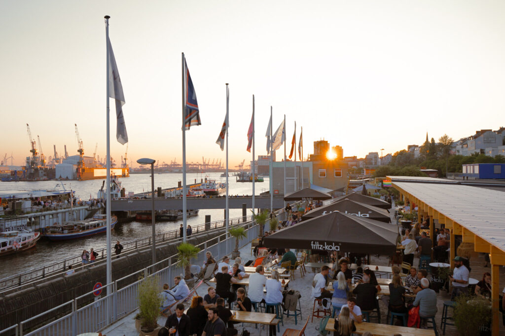 Heiraten am Wasser, Hochzeit in Hamburg - Maritime Feier mit von Aspern Weddings