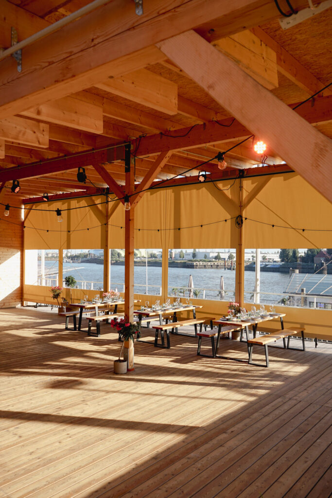 Hochzeitslocation - Sonnendeck St.Pauli, Hochzeit am Wasser in den Hansestadt Hamburg