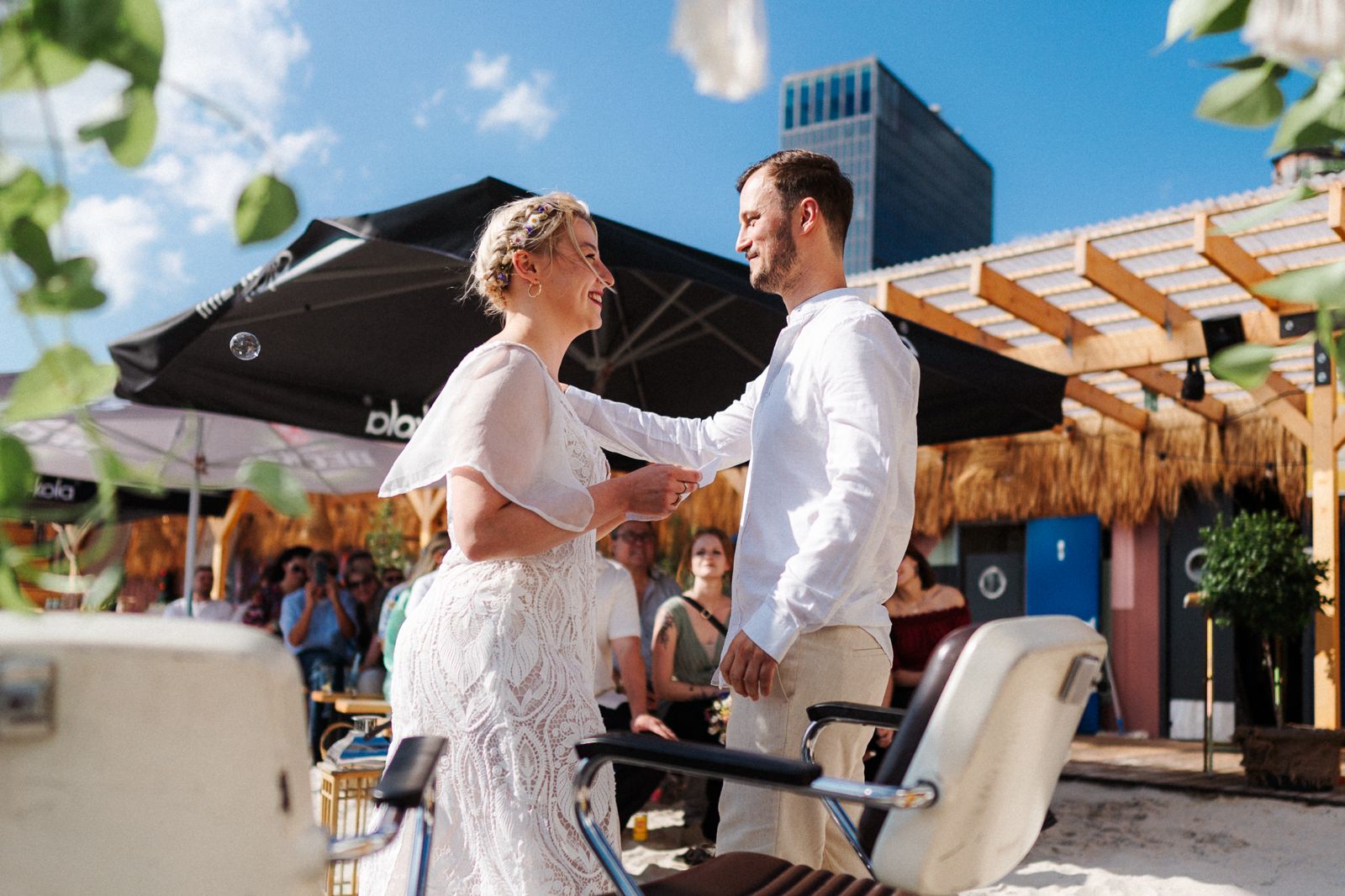 Hochzeitslocation - Sonnendeck St.Pauli, Heiraten am Wasser in Hamburg mit Sophia von Aspern