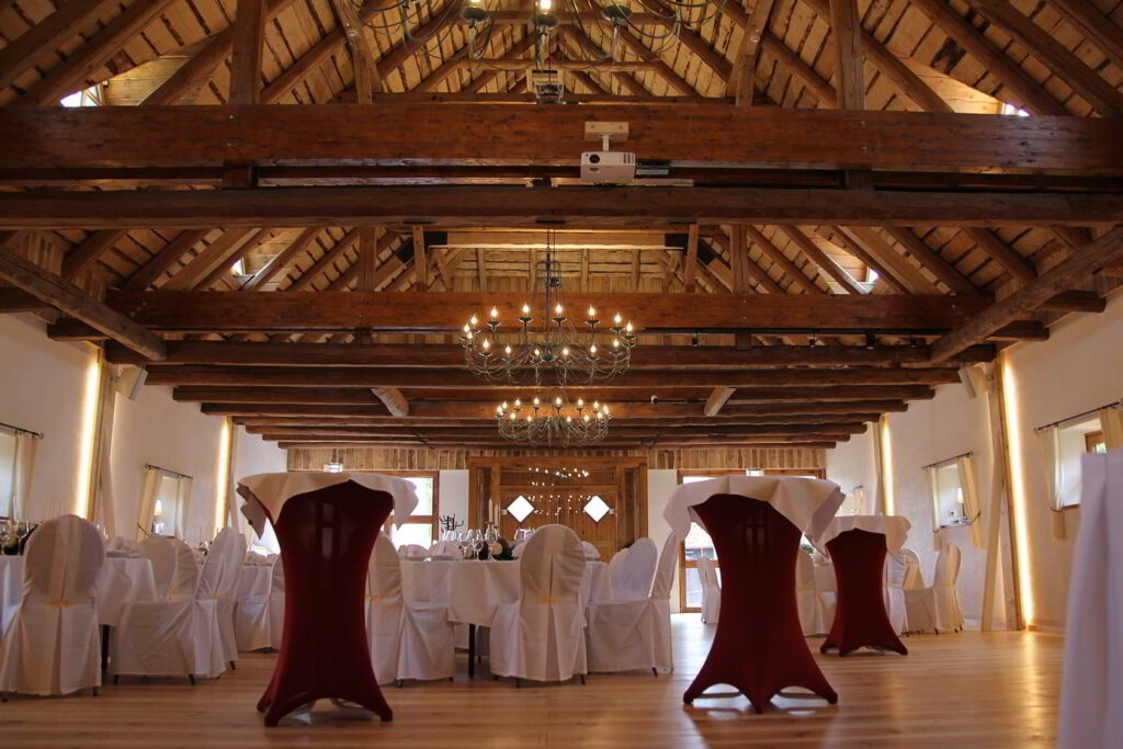 Fachwerkscheune in der Lüneburger Heide für eure Scheunenhochzeit
