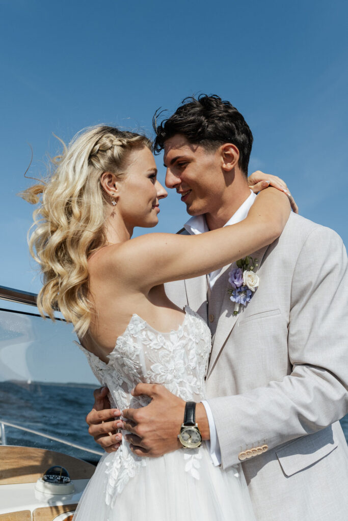 Elegantes Paarshooting mit Fokus auf Details, Sarah Prahm Fotografie, Planung durch Sophia von Aspern, Hamburg, Bremen, Hannover.