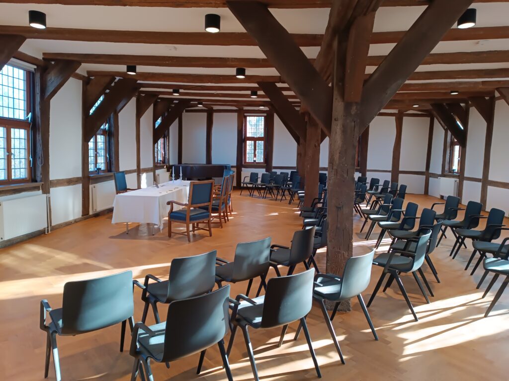 Stadt Bleckede mit Schloss Bleckede als besondere Kulisse für eine standesamtliche Trauung, stilvolle Hochzeitsplanung in der Region Lüneburg sowie in Hamburg, Bremen, Hannover und Niedersachsen durch von Aspern Weddings.